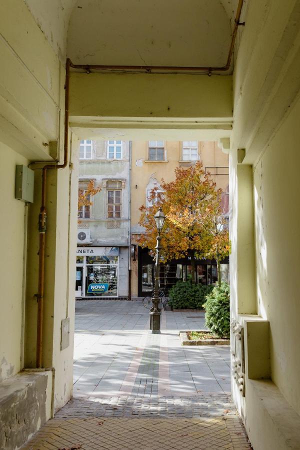 Apartman Zamak Sombor Exteriör bild